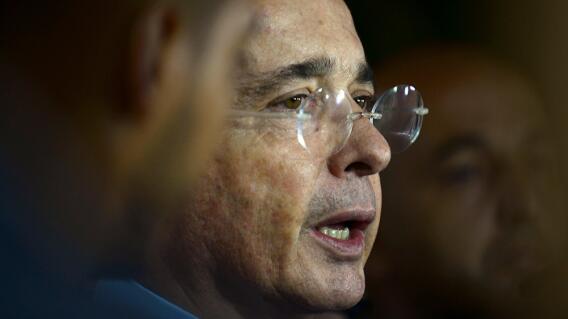 uribe.jpeg uribe.jpeg