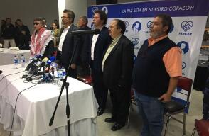 284961_Blu Radio. Jesús Santrich, Iván Márquez, Pastor Alape, Andrés París, Marcos Calarcá. Foto: Blu Radio