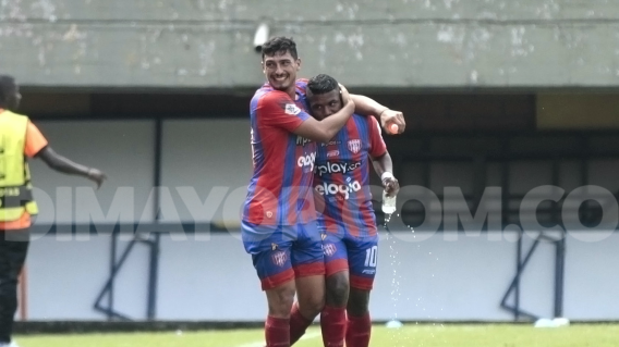 Jugadores de Unión Magdalena celebran anotación frente a Envigado. Jugadores de Unión Magdalena celebran anotación frente a Envigado.