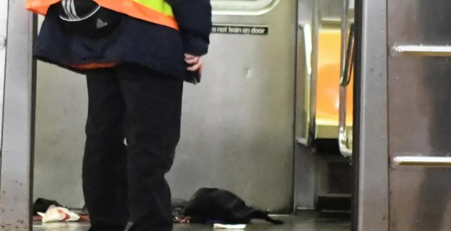 Intentó mediar una pelea por el volumen de la música en transporte público y fue asesinado a tiros