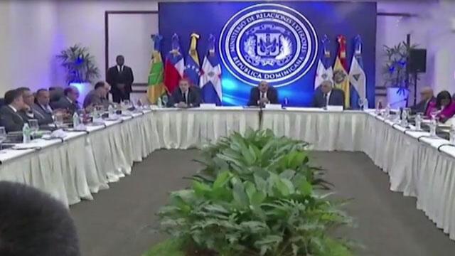 Gobierno venezolano acusa a Colombia y EE. UU. de impedir firma de acuerdo con la oposición