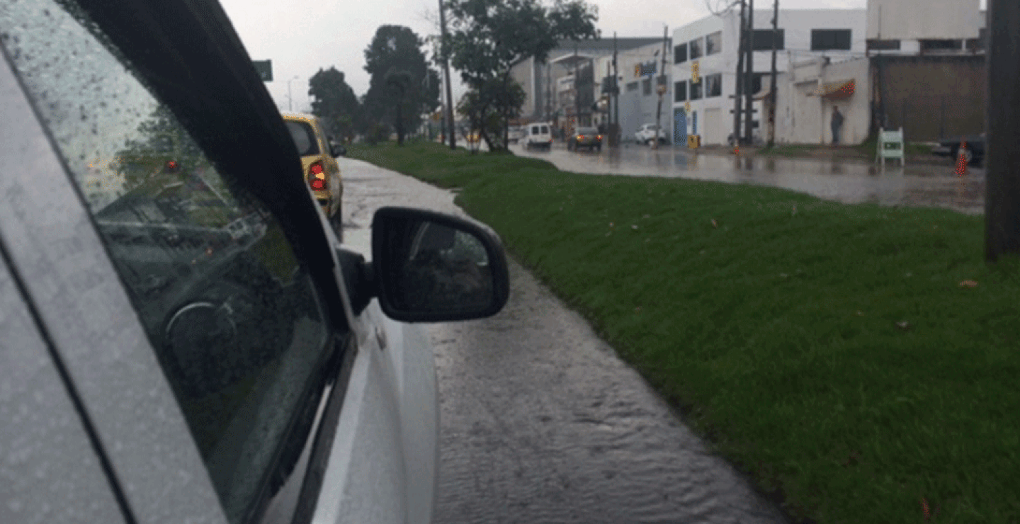 aguacerobogota950_2.gif