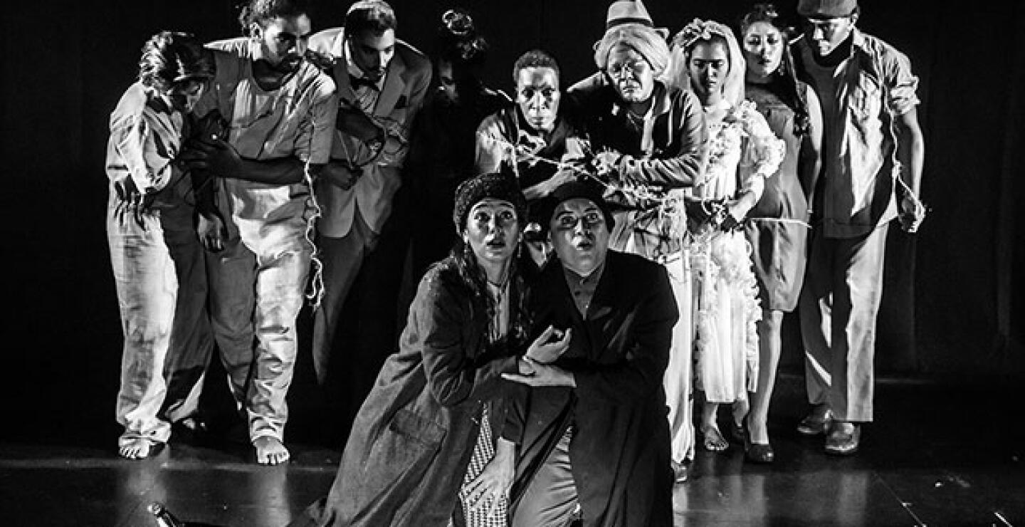 040816-embeleko-teatro.jpg