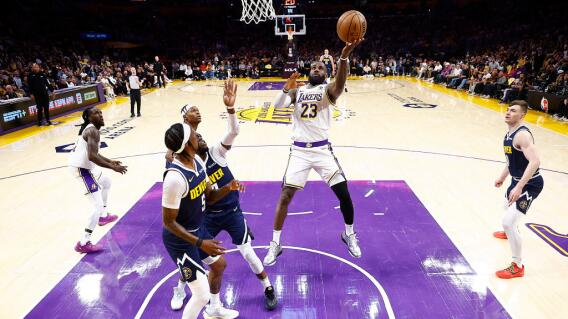 Ángeles Lakers vs. Denver Nuggets, en la NBA. Ángeles Lakers vs. Denver Nuggets, en la NBA.