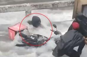 Domiciliario fue arrastrado por un arroyo en Barranquilla