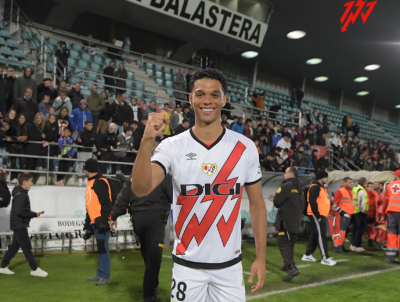  Etienne Eto'o debutó con gol con el Rayo Vallecano. 