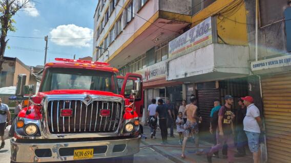 Incendio en hotel del centro de Bucaramanga.jpg