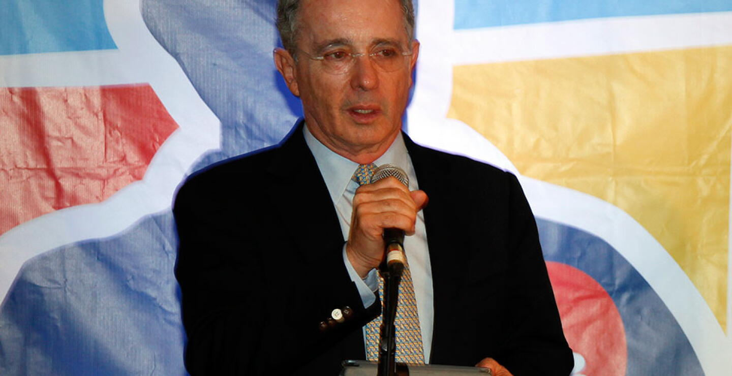 alvaro_uribe_colp.jpg