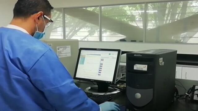 ¿Es mejor la prueba de diagnóstico de COVID-19 o la de anticuerpos?