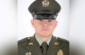 326601_BLU Radio, Patrullero Jonathan Sierra Suaza / Foto: Policía