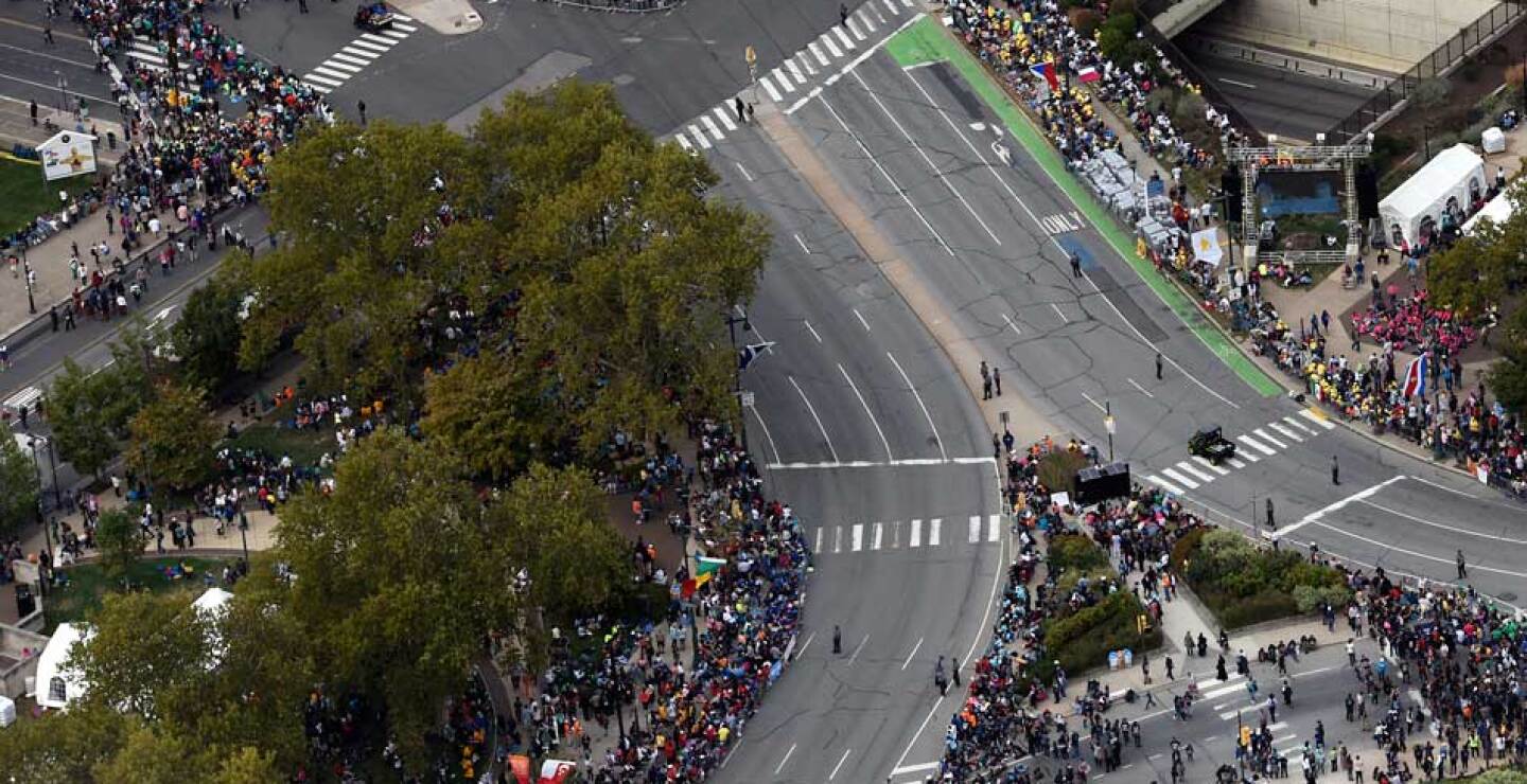 Desde el lugar donde se "proclamó que todos los hombres y mujeres fueron creados iguales", Francisco envió además un fuerte mensaje a favor de la libertad religiosa, un "derecho fundamental" para "interactuar social y personalm