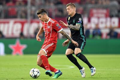 James Rodríguez y Toni Kroos en acción de juego de Bayern Múnich vs Real Madrid James Rodríguez y Toni Kroos en acción de juego de Bayern Múnich vs Real Madrid