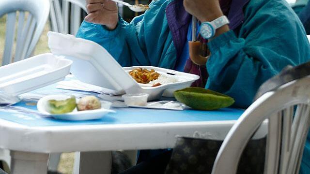 Pago solo con comida, entre las denuncias de explotación laboral que afectaría a venezolanos en Cali