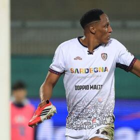 Yerry Mina, defensor del Cagliari y de la Selección Colombia.