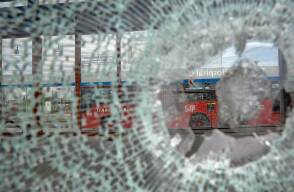 351521_Daños a estaciones de Transmilenio // Foto: AFP