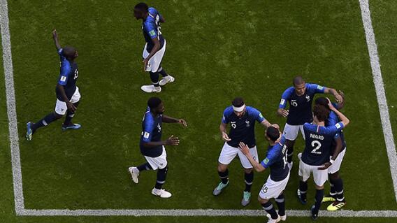281946_francia_equipo_celebra_160618_afp_e.jpg 281946_francia_equipo_celebra_160618_afp_e.jpg