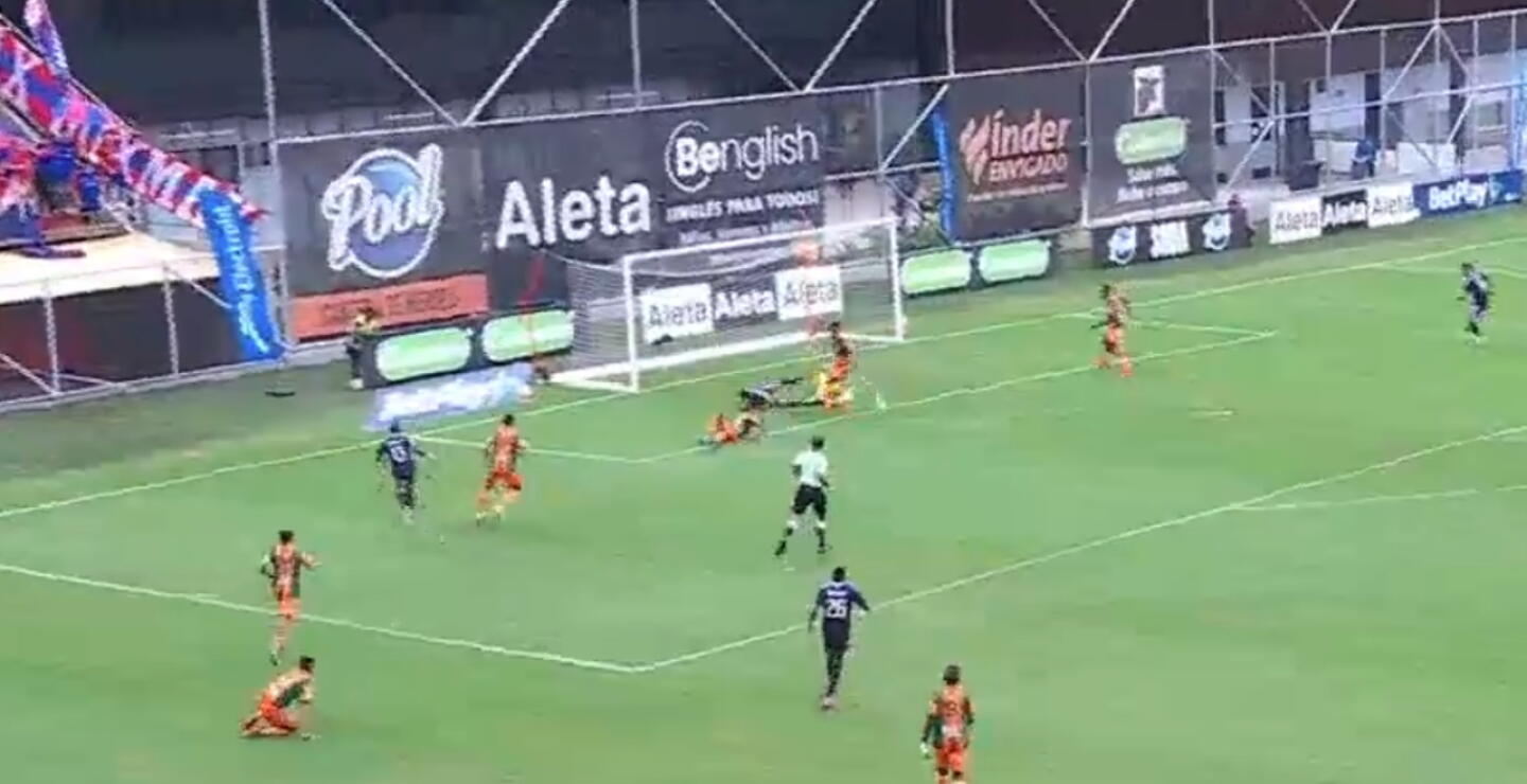 La acción polémica en Envigado vs Medellín por Copa BetPlay 2025.