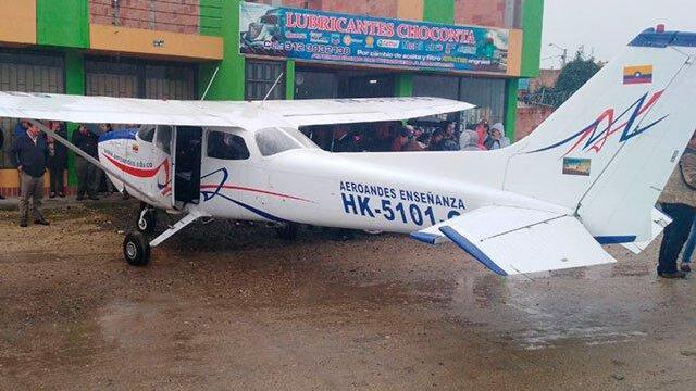 Ilesos resultaron los 2 ocupantes de aeronave que aterrizó de emergencia en Chocontá, Cundinamarca
