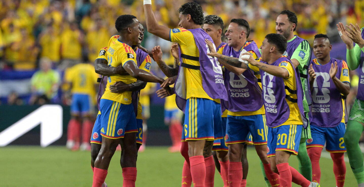 Jugadores de Colombia celebrando un gol
