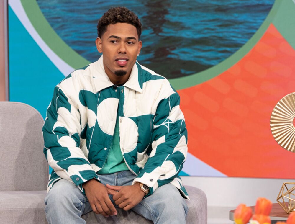 myke towers jordan 4