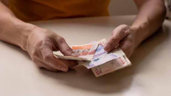 Dinero colombiano Dinero colombiano