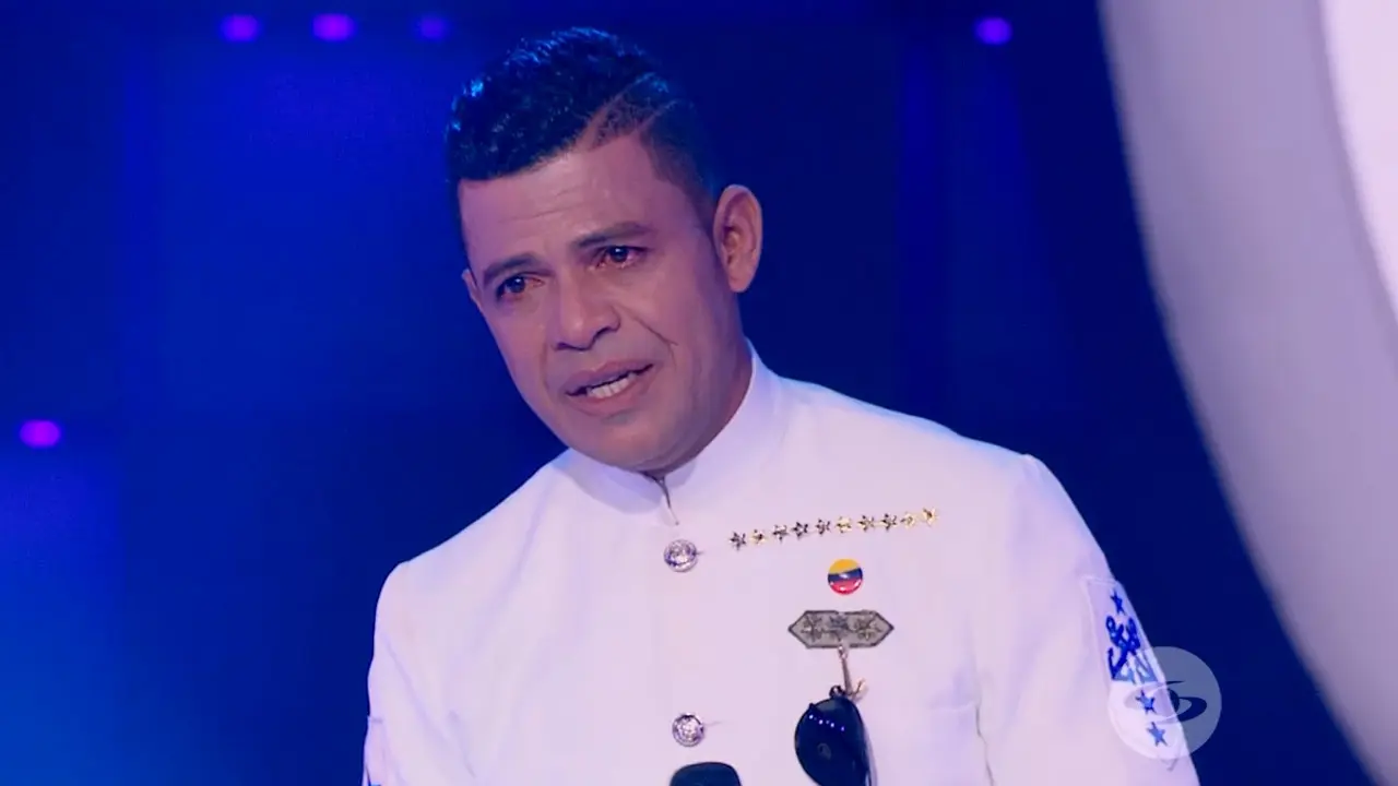 Elder Dayán, al borde del llanto tras show de ‘Yo Me Llamo Martín Elías’: se dan abrazo - CaracolTV