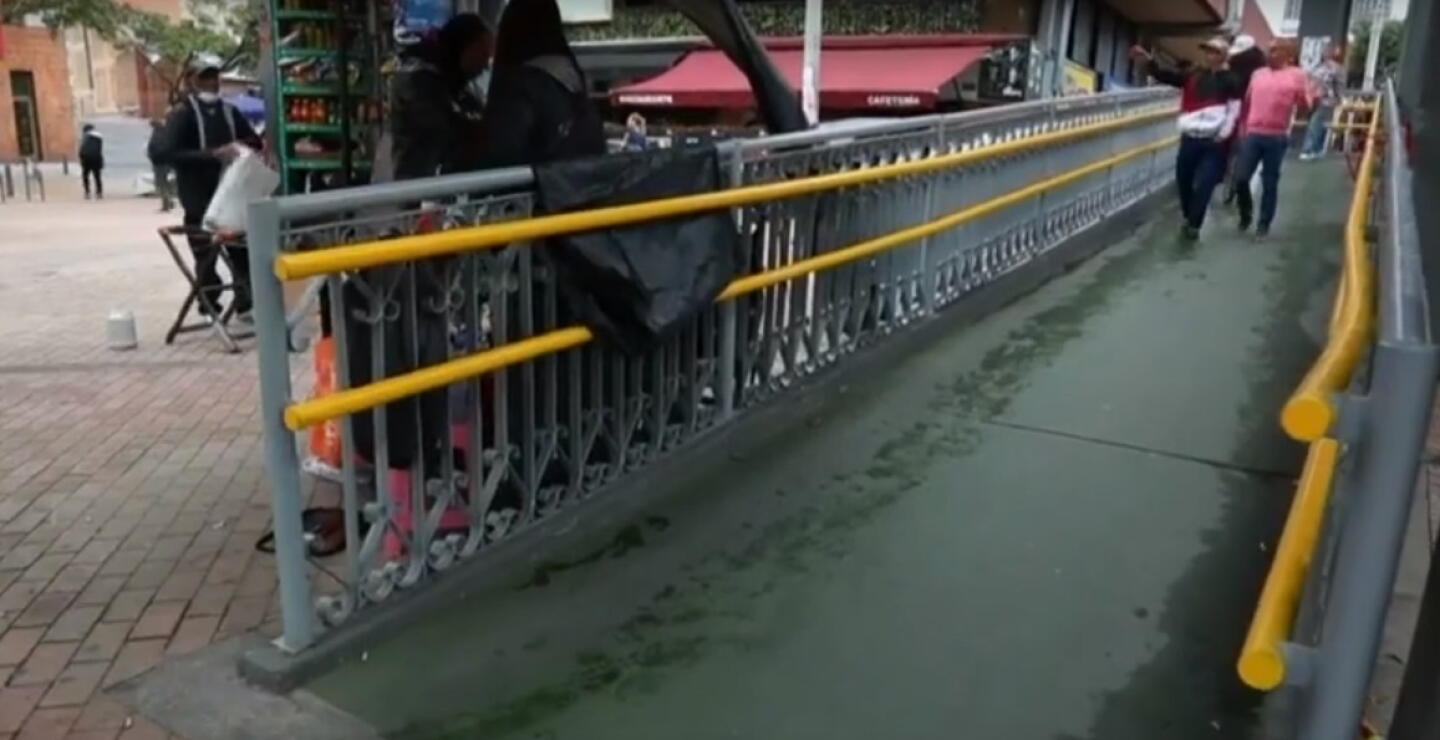 Algunos puentes de Transmilenio aparecieron entapetados: hay polémica por la inversión
