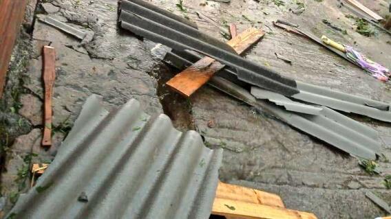 358993_Emergencia en Santa Bárbara por vendaval y fuertes lluvias. / Foto Gobernación de Antioquia