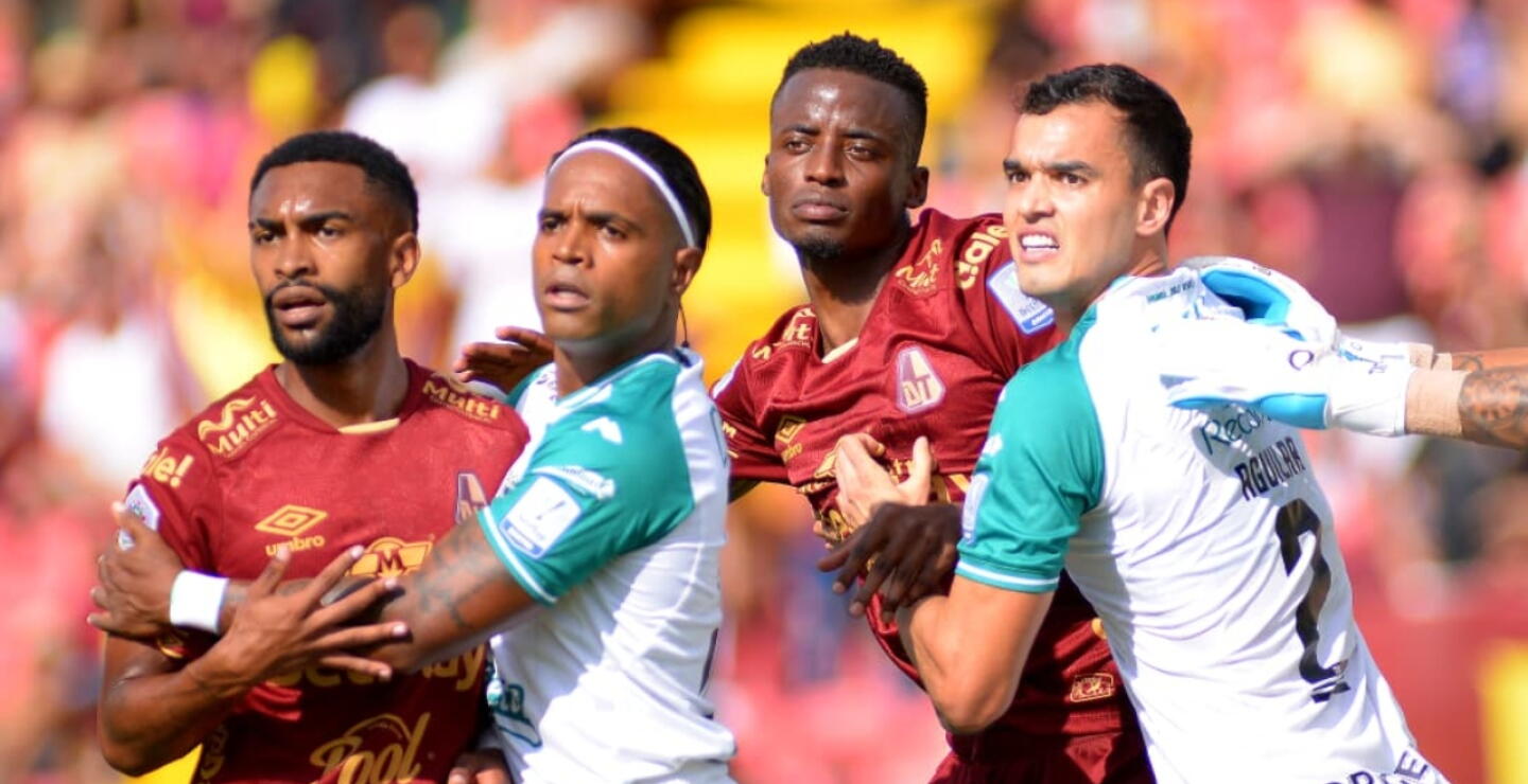 Acción de juego entre Tolima y Deportivo Cali por la jornada 19 de la Liga BetPlay I-2026.