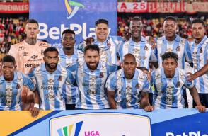 La formación titular del Deportes Tolima frente a Santa Fe en El Campín. 