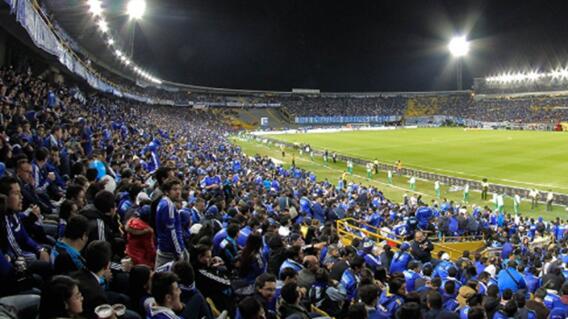 246946_BLU Radio. Hinchas de Millonarios // Foto referencia: Twitter @MillosFCoficial 246946_BLU Radio. Hinchas de Millonarios // Foto referencia: Twitter @MillosFCoficial