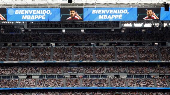 El estadio Santiago Bernabéu se prepara para la presentación de Kylian Mbappé. El estadio Santiago Bernabéu se prepara para la presentación de Kylian Mbappé.