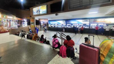 Larga espera de viajeros en la Terminal de transportes de Bucaramanga