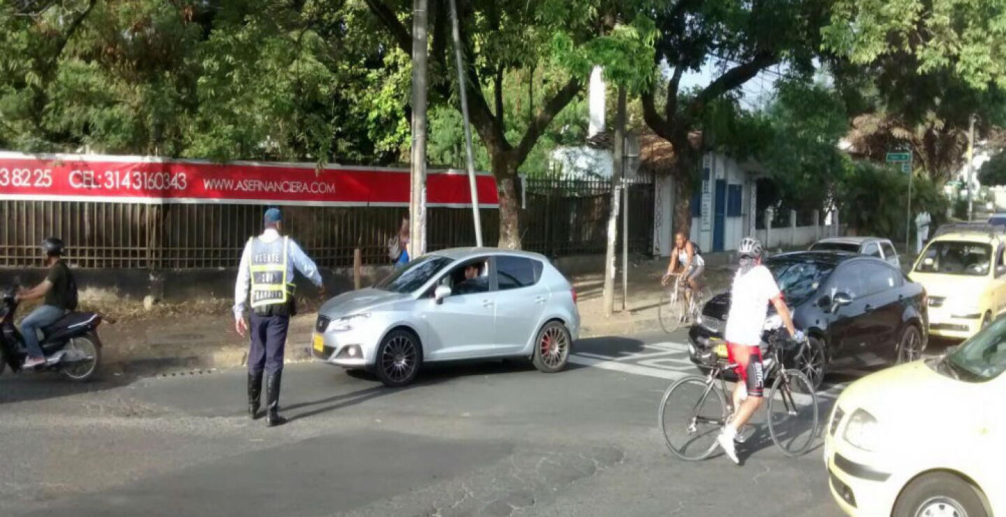 281544_Blu Radio / No paran los ataques contra los agentes de tránsito en Cali / Foto: referencia Blu Radio.