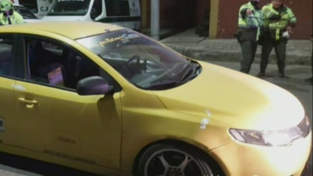 Taxista y su pasajero iban armados por las calles de Bogotá.jpg Taxista y su pasajero iban armados por las calles de Bogotá.jpg
