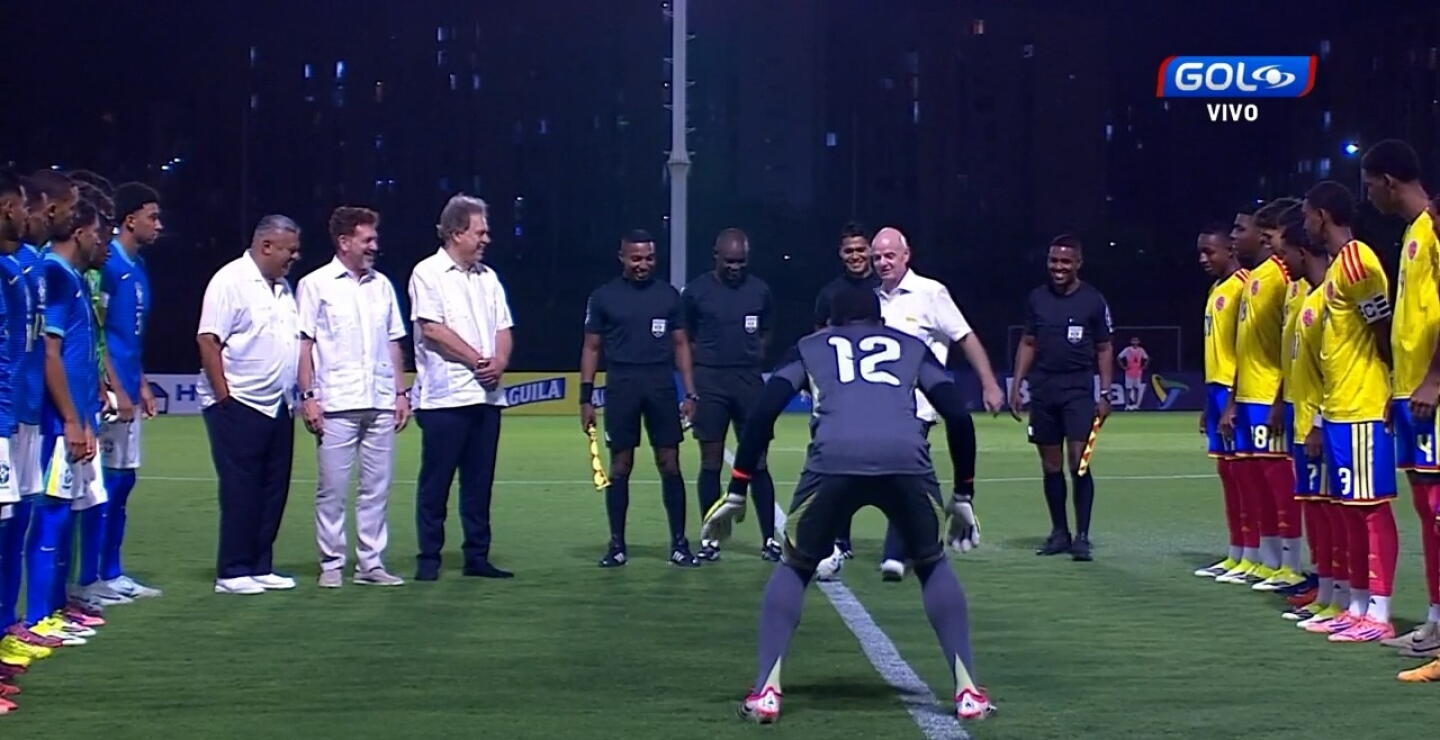 Gianni Infantino hizo el saque de honor en Colombia Sub-17 masculina vs. Brasil.