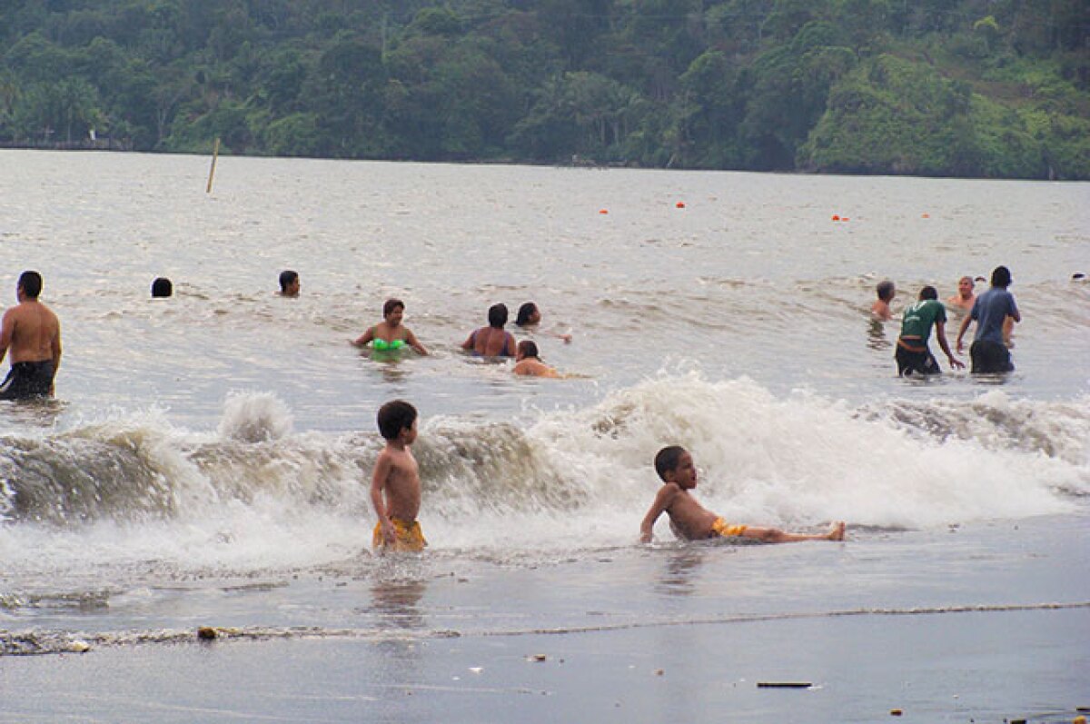 Disminuye turismo en pacífico del Valle del Cauca ante rumores sobre mar de leva