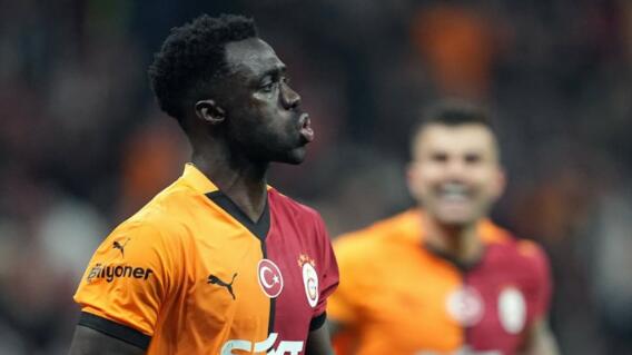 Dávinson Sánchez, defensor colombiano del Galatasaray. Dávinson Sánchez, defensor colombiano del Galatasaray.