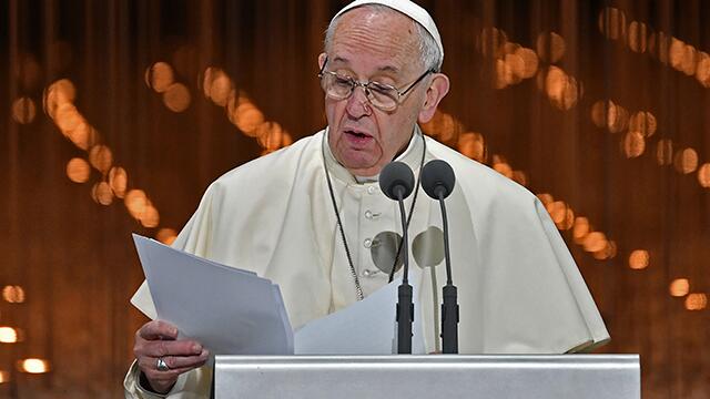 Papa Francisco llama a condenar a quienes usan el nombre de Dios para justificar la violencia