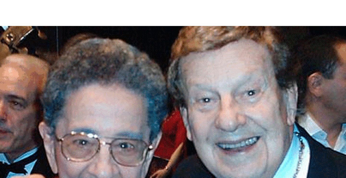 130416_mariano_mones_0.gif