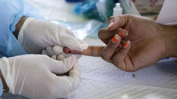 364114_Test coronavirus. Foto: AFP