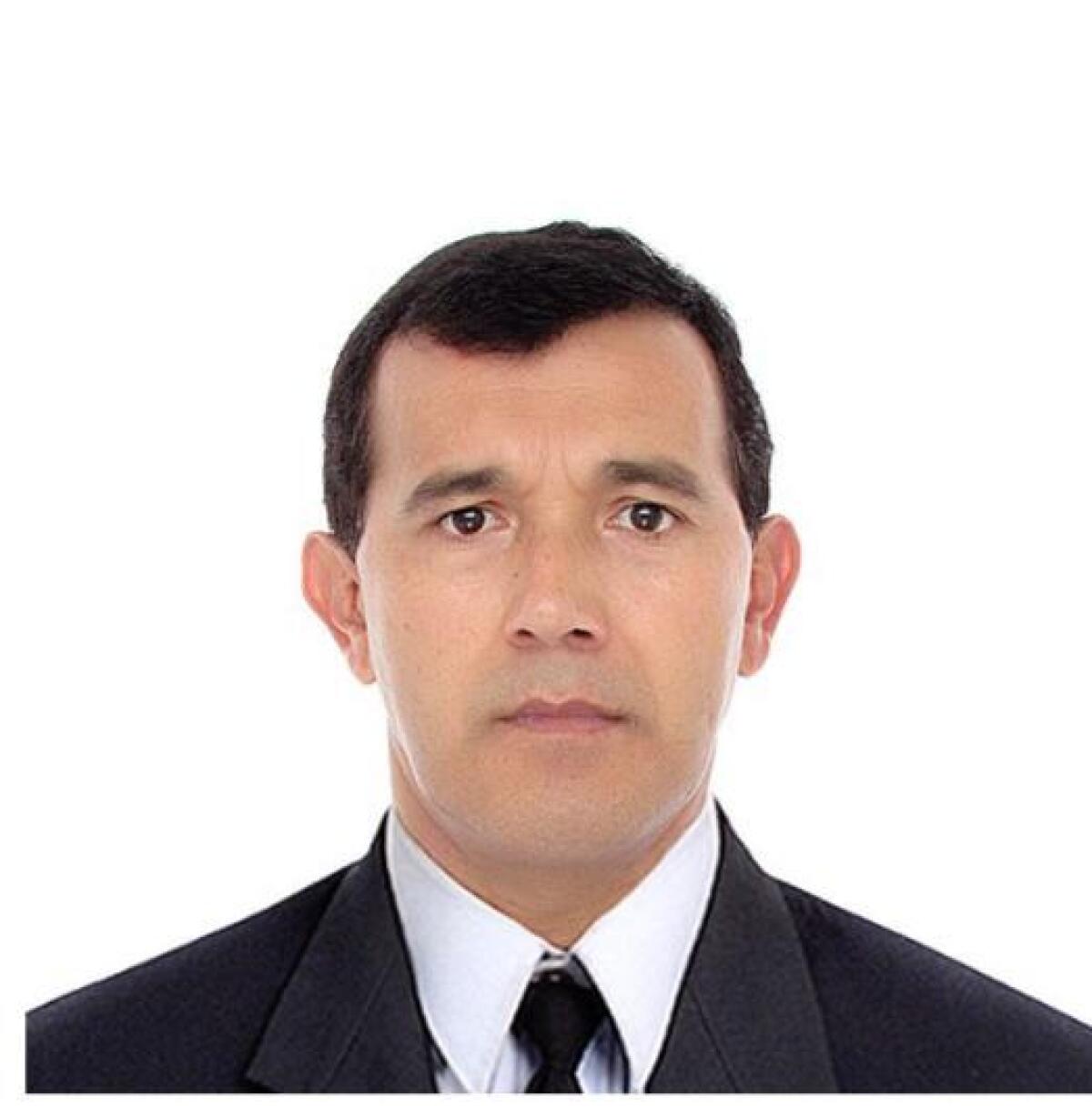 FOTO MÉDICO REYES.jpg