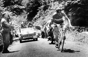 Federico Martin Bahamontes durante etapa del Tour de Francia 