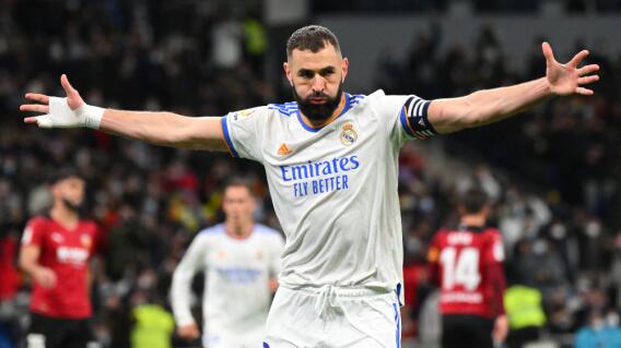 Celebración de Karim Benzema, tras su gol de Real Madrid Celebración de Karim Benzema, tras su gol de Real Madrid