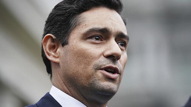 Carlos Vecchio dice que despachará desde la embajada de Venezuela en Washington