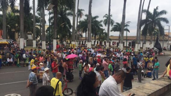 277524_Foto Informales protestan por Código de Policía