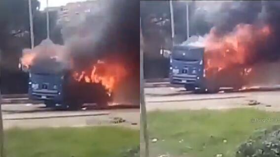 Manifestaciones en Cuidad Bolívar, en Bogotá, deja un SITP incinerado.jpg Manifestaciones en Cuidad Bolívar, en Bogotá, deja un SITP incinerado.jpg
