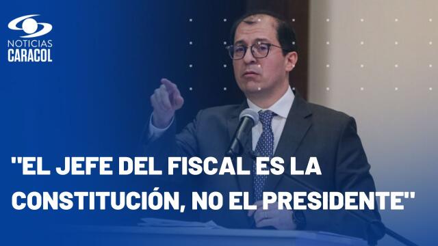 "Victimarios no están por encima de víctimas": fiscal Barbosa, tras fallo de Corte sobre paz total "Victimarios no están por encima de víctimas": fiscal Barbosa, tras fallo de Corte sobre paz total