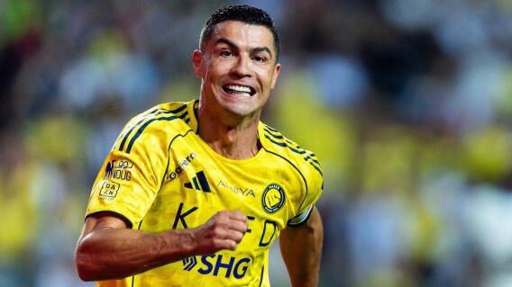 Cristiano Ronaldo, jugador portugués, celebra su gol número 100 con la camiseta de Al Nassr Cristiano Ronaldo, jugador portugués, celebra su gol número 100 con la camiseta de Al Nassr
