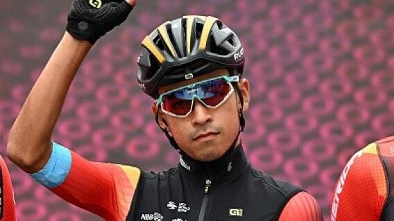 Santiago Buitrago, ciclista colombiano, en el Giro de Italia. Santiago Buitrago, ciclista colombiano, en el Giro de Italia.